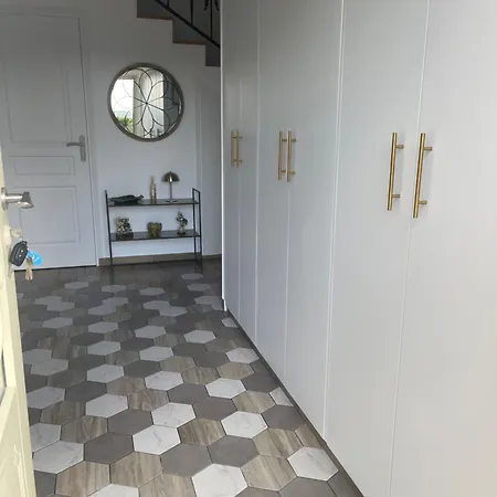 Villa Familial Dans Un Environnement Calme Mery-Sur-Marne
