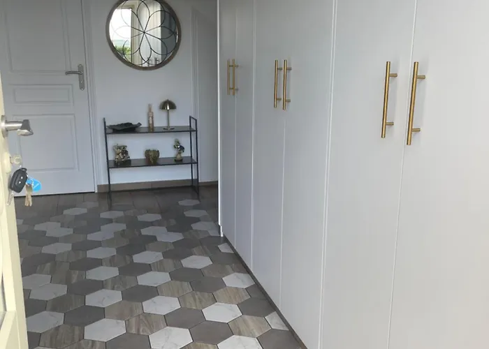 Villa Familial Dans Un Environnement Calme Mery-Sur-Marne